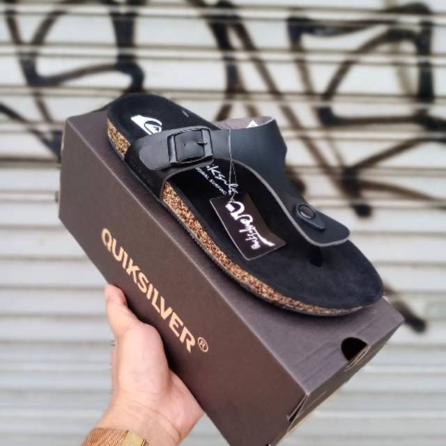 REALPIC SANDAL QUIKSILVER PRIA