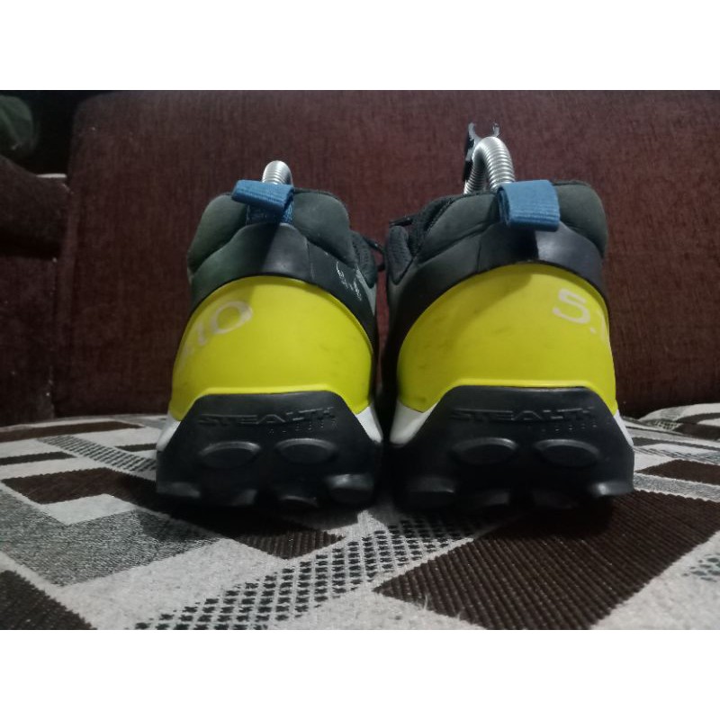 sepatu second five ten camp four