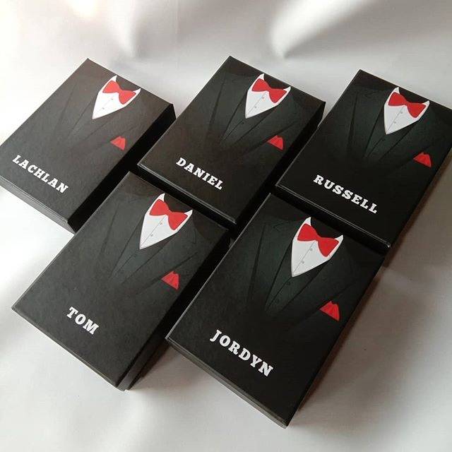 

GROOMSMAN BOX (17x12x5)