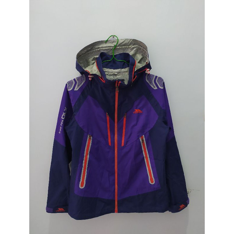 JAKET TRESPASS DLX