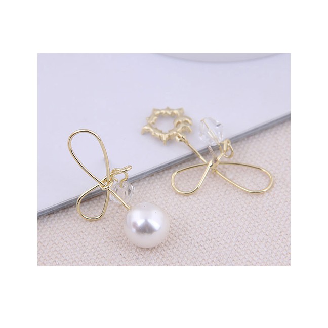 LRC Anting Tusuk Fashion Gold 925 Silver Needle Bow Asymmetric Earrings A59880