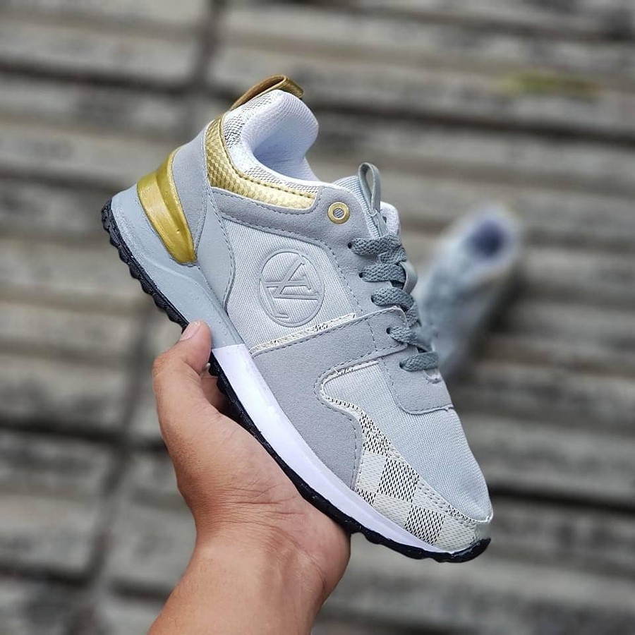 Sepatu LV LOUIS VUITTON WOMEN GRADE ORIGINAL SOFT GREY ABU MUDA SNEAKERS RUNNING OLAHRAGA MURAH