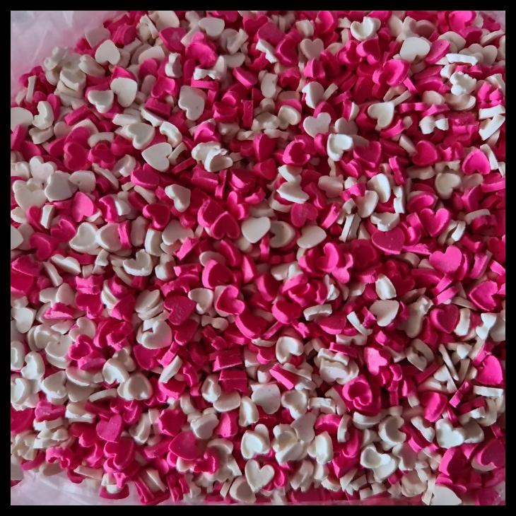 

CONFETTI BENTUK HATI / SPRINKLE MODEL LOVE HEART COFFETTI WARNA 60G KODE 1305