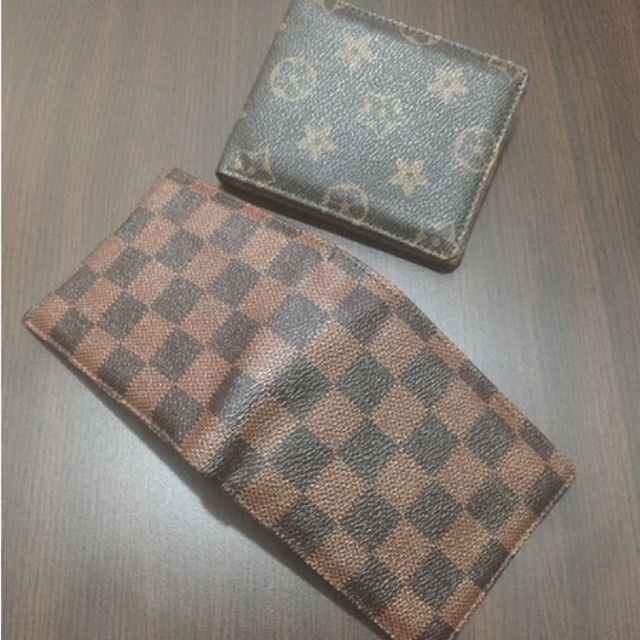 Dompet pria kulit sintetis lokal model lipat biasa motif kotak kotam dan bintanb #dompet #dompetlipat #dompetpria #dompetcowok #dompetunisex