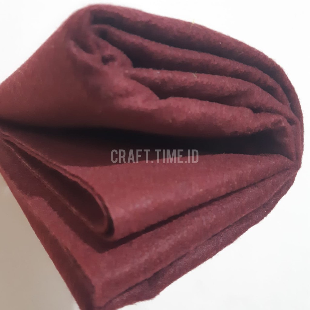 KAIN FLANEL / FELT IMPOR TEBAL 1 METER-MAROON