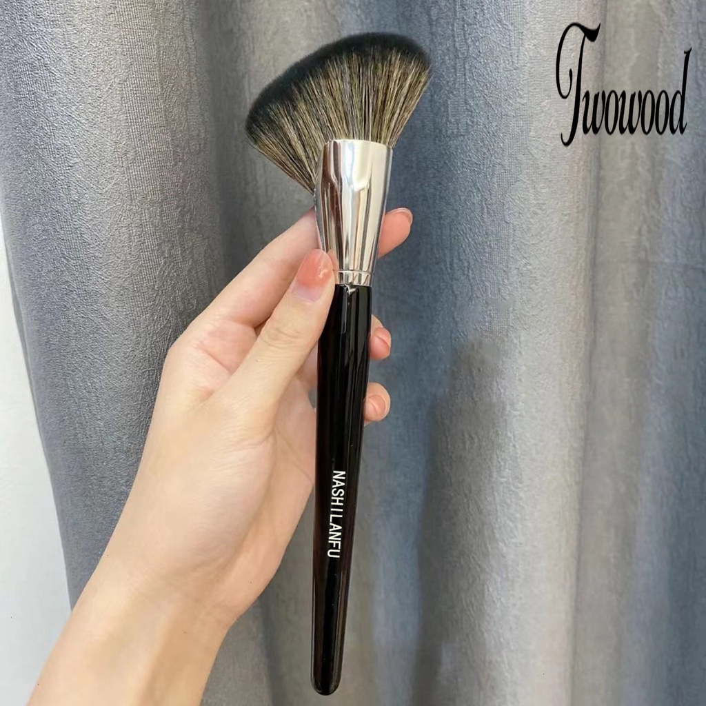 1 Pc Brush Contour Highlight Bronzer Bahan Rambut Sintetis Untuk Wanita