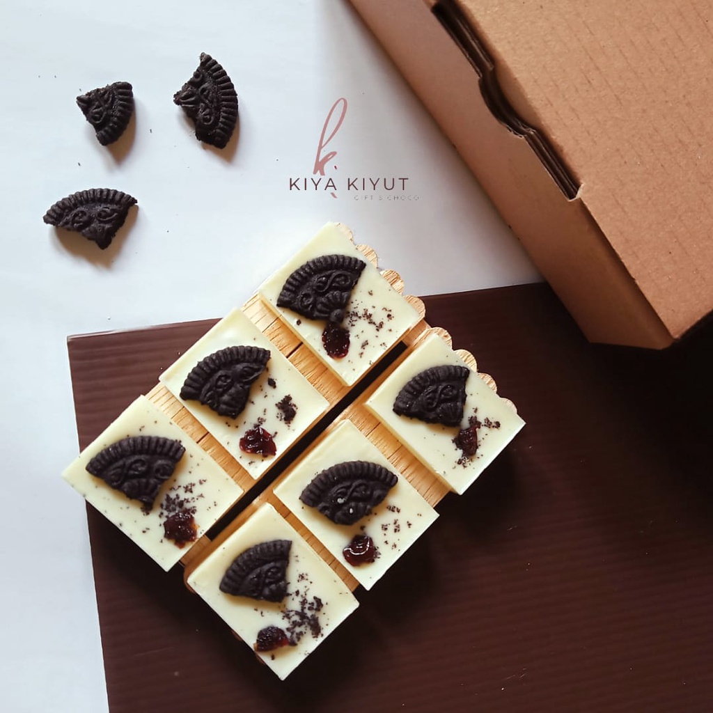 

Kiya Kiyut - Coklat Mini Bark Kotak - Isi 6