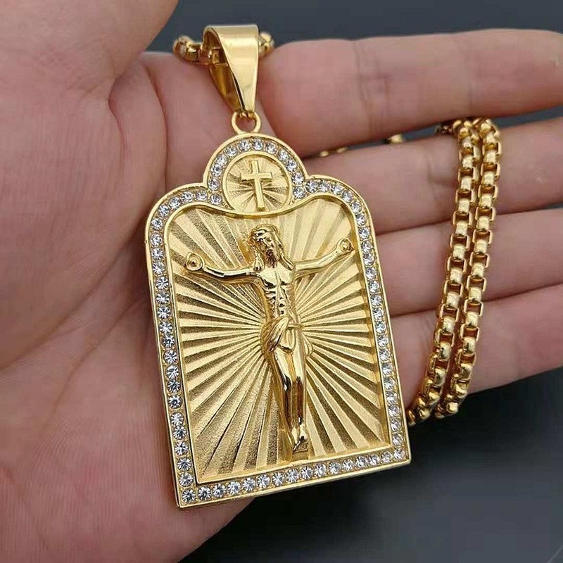 Kalung Liontin Salib Yesus Bahan Stainless Steel 18K Zircon Gaya Vintage Hip Hop Untuk Pria