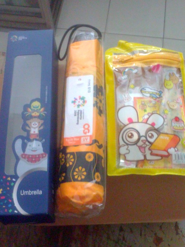 Payung Lipat Anti Uv Corak Batik Unik Untuk Panas Dan Hujan Warna Kuning