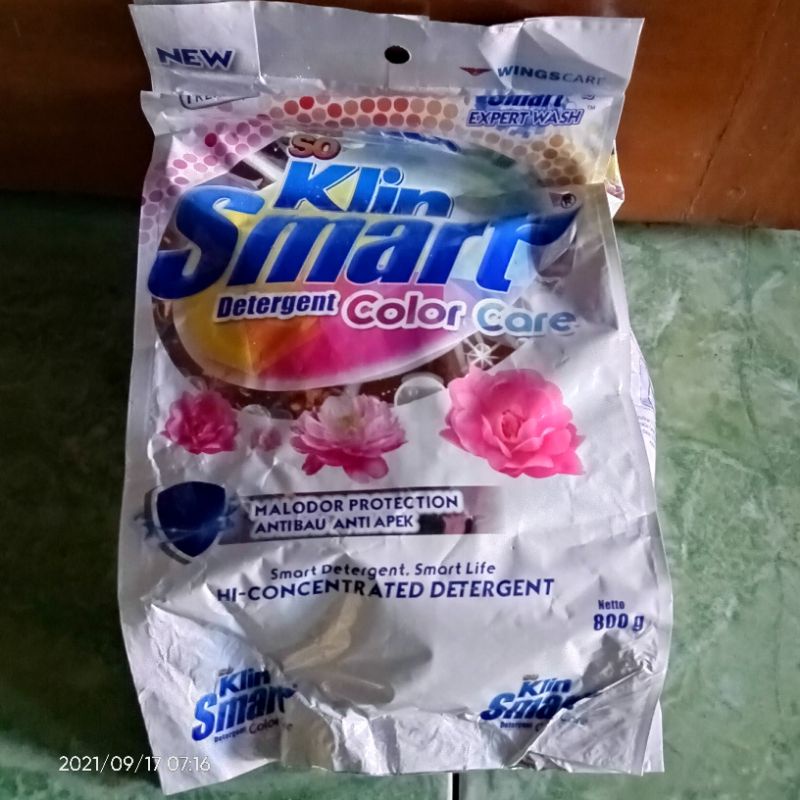 Sabun Cuci Baju Deterjen Detergen New So Klin Smart Detergent Color Care WingsCare 800gram 800gr 800