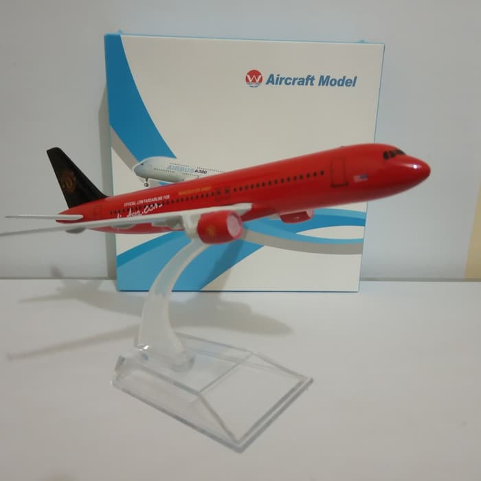 Diecast pesawat Air Asia official Manchester United MU the red devil cocok untuk souvenir/hadiah