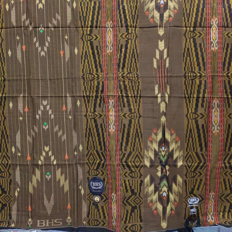 Sarung Tenun BHS Masterpiece Gold JIA M98