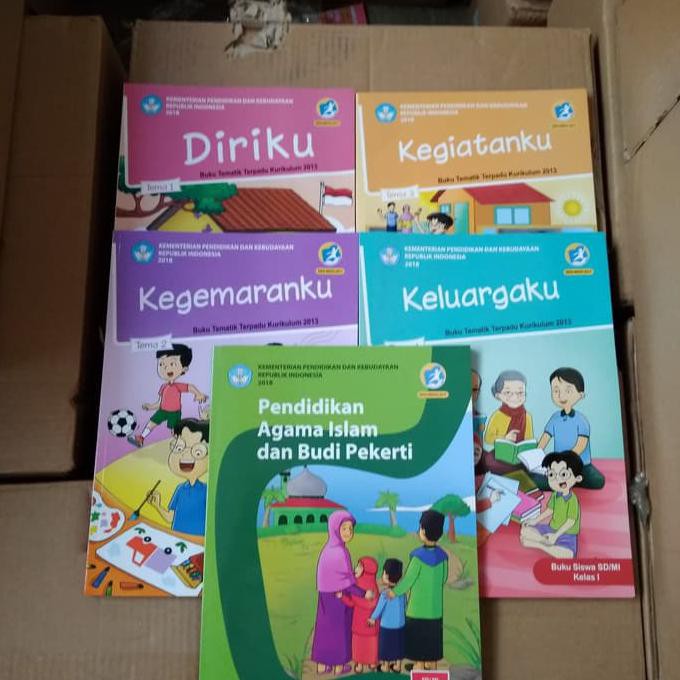 1 paket Buku tematik kurikulum 2013 kelas 1SD/MI (5 buku)