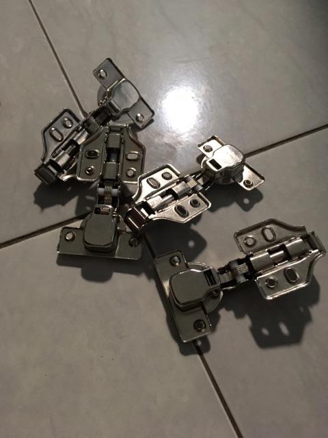 Engsel Sendok Pintu Slowmotion