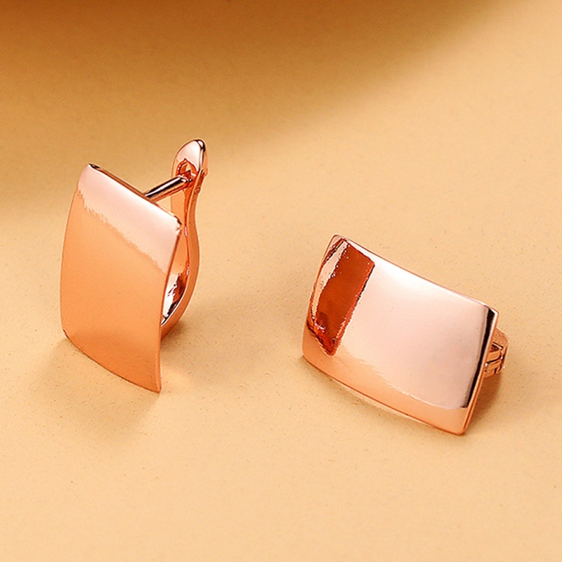 Anting Bentuk Persegi Warna Rose Gold Untuk Wanita