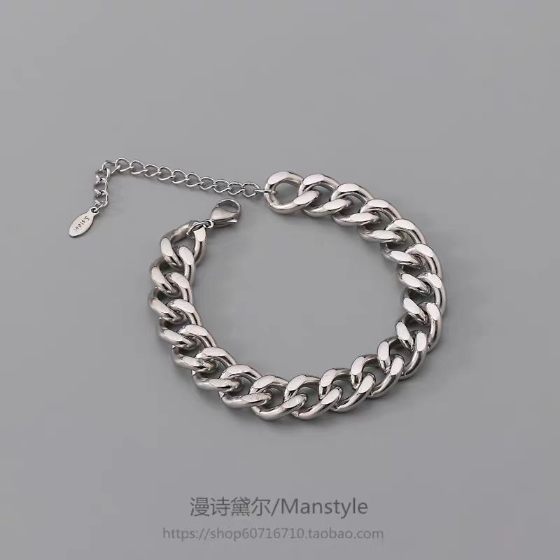 Gelang Tangan Rantai Wanita / Gelang Rantai Wanita Emas / Gelang Tangan Wanita Asli Titanium / Gelang Wanita Branded / Gelang Tangan Wanita Import / Gelang Tangan Wanita Terbaru