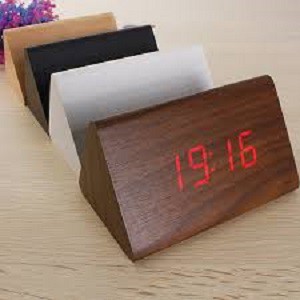 Jam Weker Alarm Kayu Digital Voice Control / JAM KAYU DIGITAL / JAM WEKER KAYU DIGITAL LED Triangle