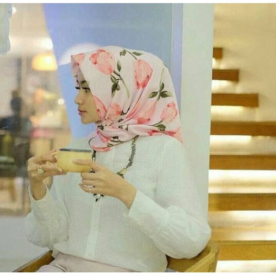 Unik Hijab bunga tulip Square/jilbab segiempat motif tulip/hijab perempuan Berkualitas