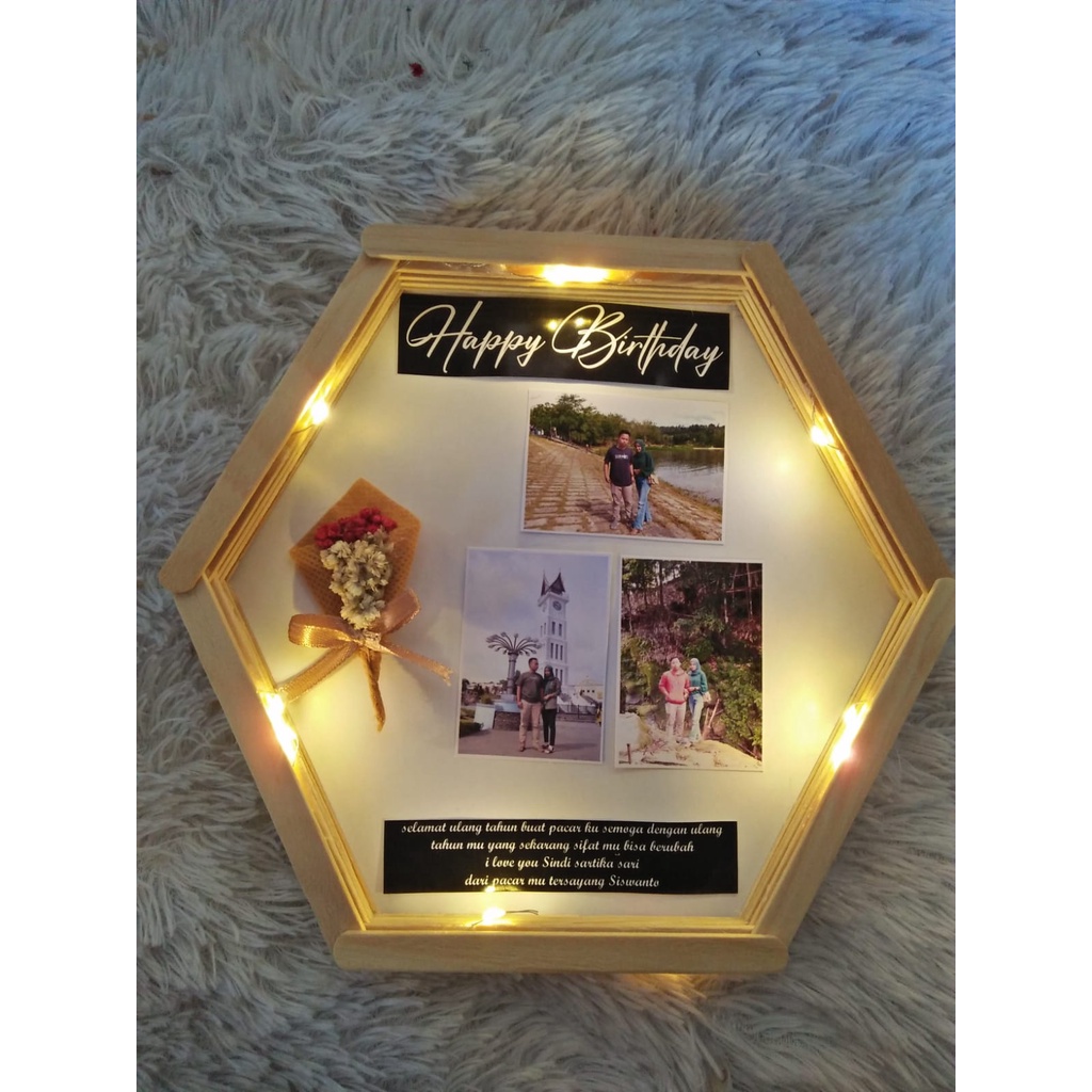 1 HARI JADI Hexa Frame Flower in Frame Kado Pernikahan Kado Ulang Tahun Kado Wisuda Kado Ultah Kado Anniversary Kado Unik free box + buket mini dried Flower