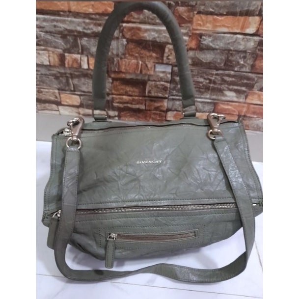 Givency tdk ad noserny