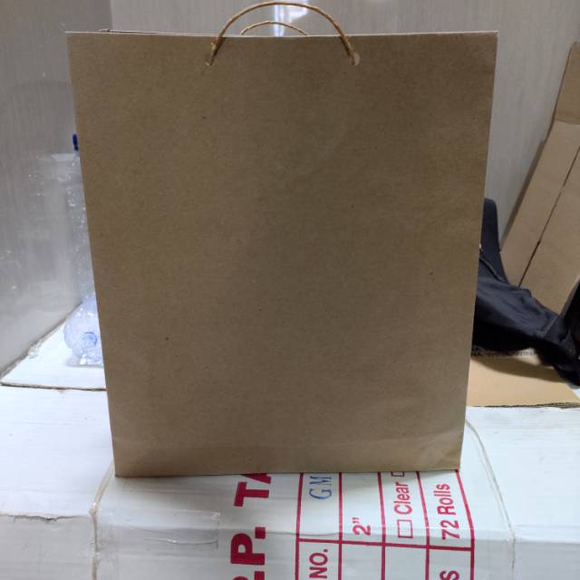 

Paper Bag Besar Polos Tali Rotan Uk 27x7x32