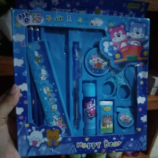 

Alat tulis anak anak
