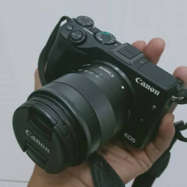 Canon eos M3