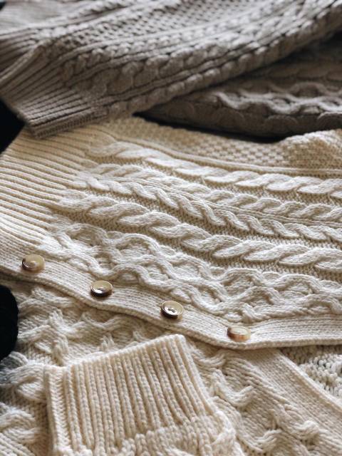 Knitme Zeal Ladies Hitam Cardigan