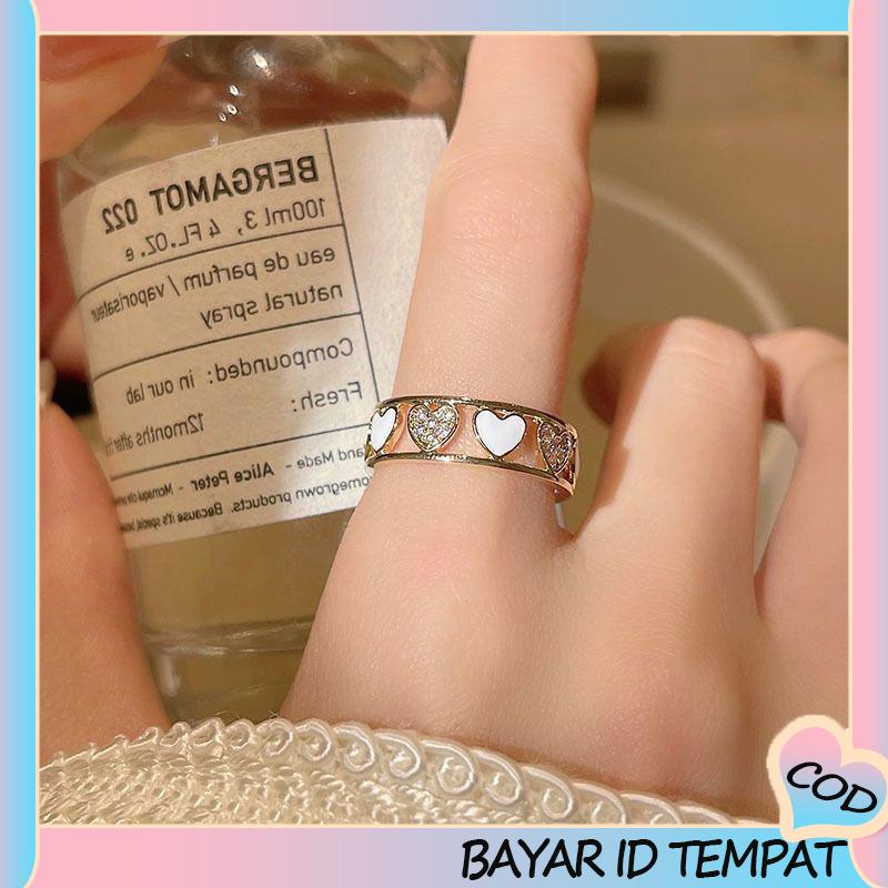 COD❤️ Cincin Ringan Mewah Hollow Keluar Berlian Imitasi Cinta Chic Advanced Adjustable Cincin Wanita-A.one