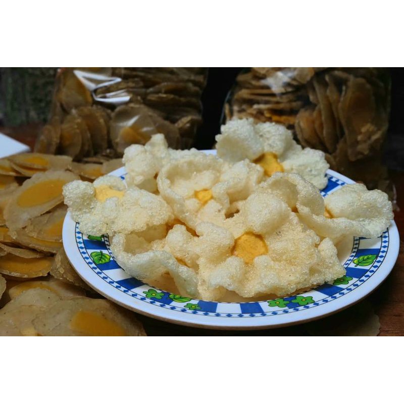 

KERUPUK TELUR ASIN MENTAH PREMIUM / SALTED EGG CHIP / 500g ASLI MALANG #promo