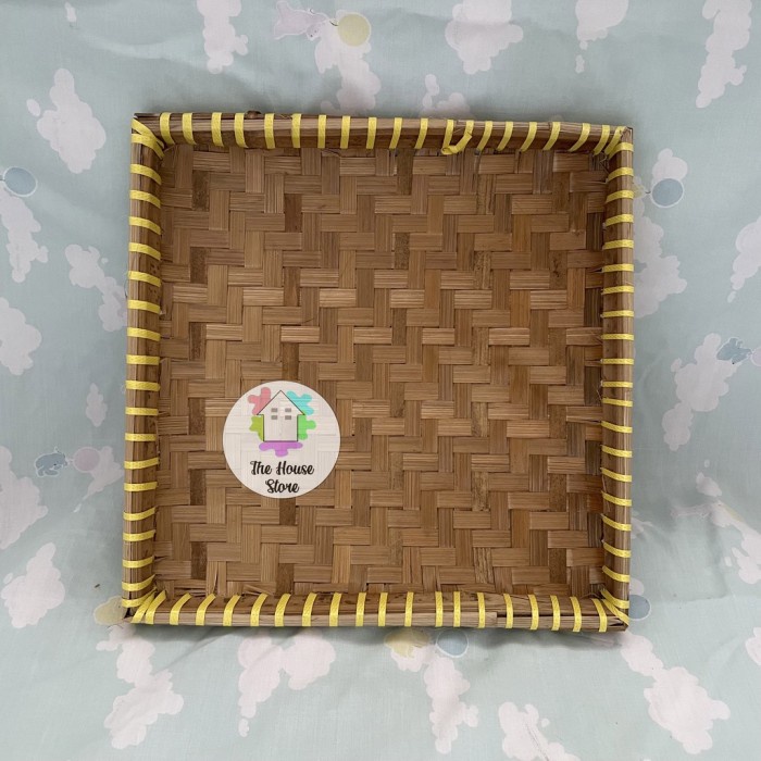 Ayakan / Nyiru / Tampah Anyaman Bambu Bentuk Kotak Ukuran Kecil