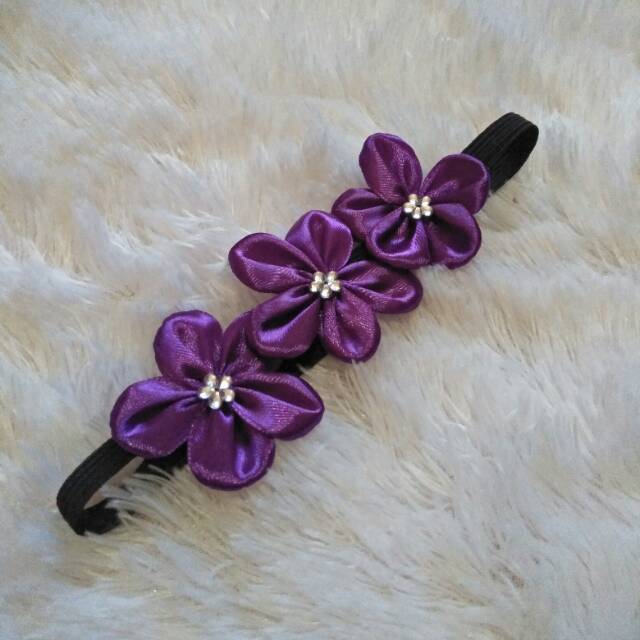 Bandana camelia ungu tua