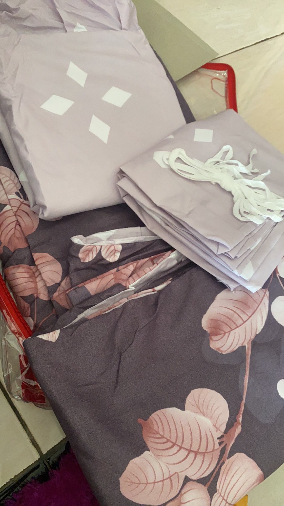 Sprei Kintakun Dluxe 180x200 P3 Rumbai - Abel Eva Ezlyn Joanne Fiji Kezia Nadine - Twokeysstore