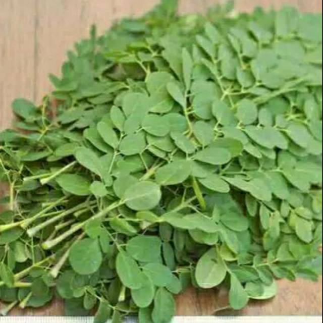 

Daun kelor segar kemasan 250 gram