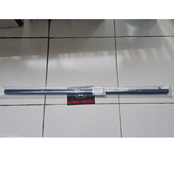 pelipit karet kaca luar weather strip molding door  hrv 2015 2016 2017 2018 2019 2020 2021 72410-T7A 72450-T7A 72910-T7A 72950-T7A