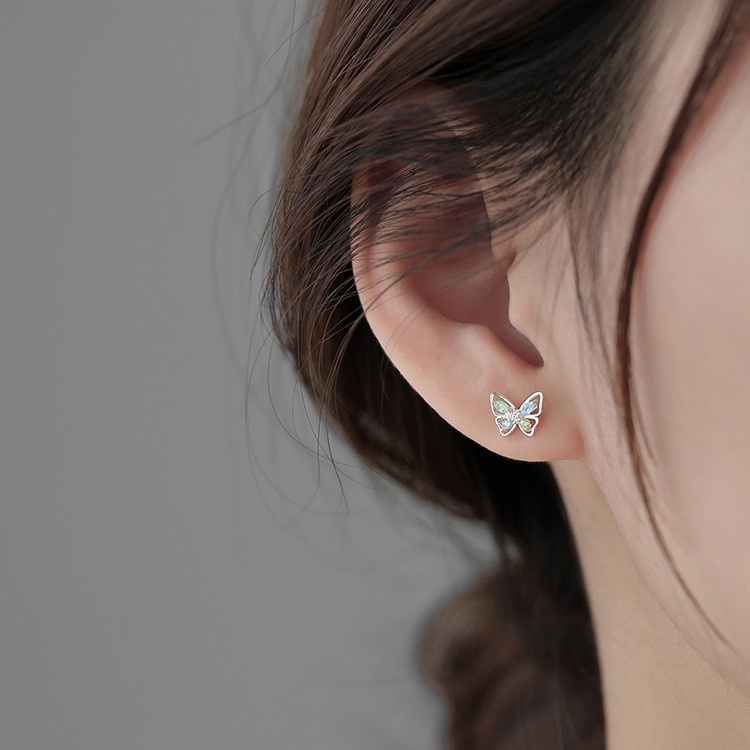 Anting Stud Desain Kupu-Kupu Bahan S925 Silver Gaya Minimalis Untuk Wanita