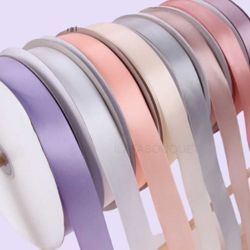 

Pita Satin Satu Roll / Pita Satin 1 Gulung / Pita Satin Roll / Satin Ribbon Roll / Pita Bouquet / Pita Bunga