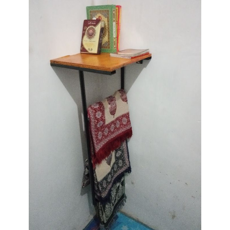 Rak sajadah dan Al Qur'an