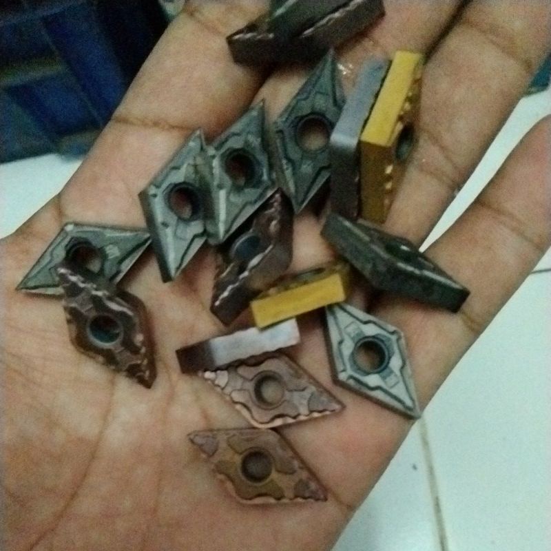insert bubut dnmg1504 CERMET bekas layak pake pahat bubut CERMET dnmg15 / dnmg 15