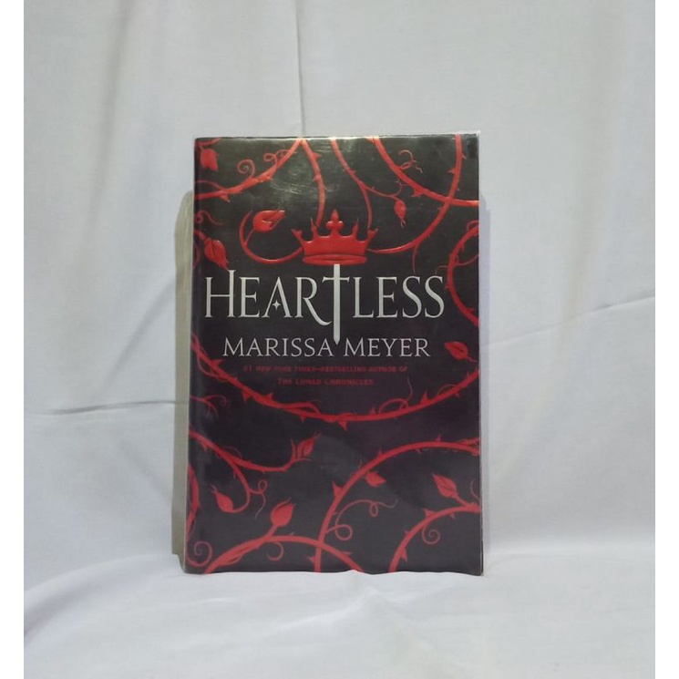 (PRELOVED) 'Heartless' by Marissa Meyer