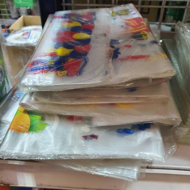 

Aneka plastik untuk souvenir ultah anak