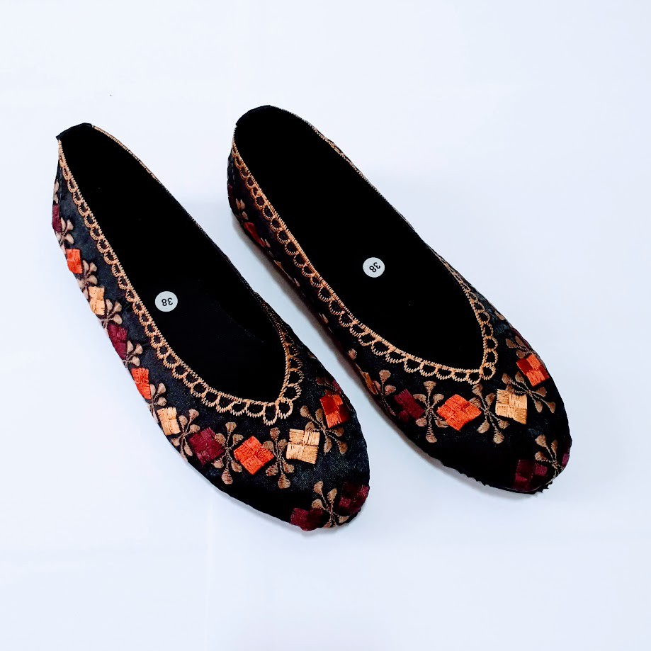 etnik fashion sepatu wanita flat slip on bordir ketupat hitam