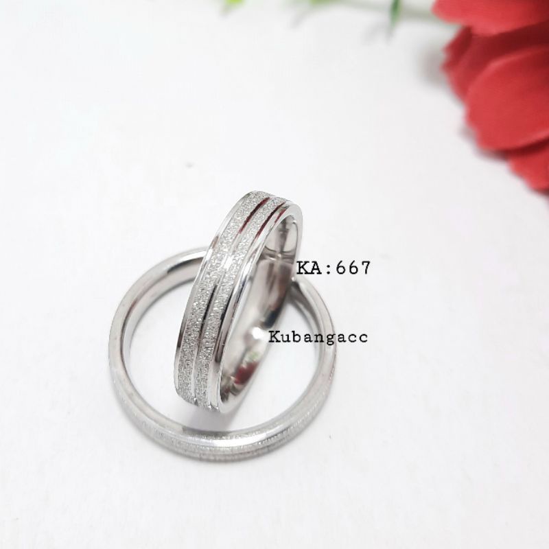 4s Grosir Solo || Cincin Titanium Pria Dan Wanita Motif Silver Pasir Garis Tengah || Cincin Couple Titanium PASIR GARIS SILVER Harga Satuan || Cincin titanium Anti Karat Dan Luntur