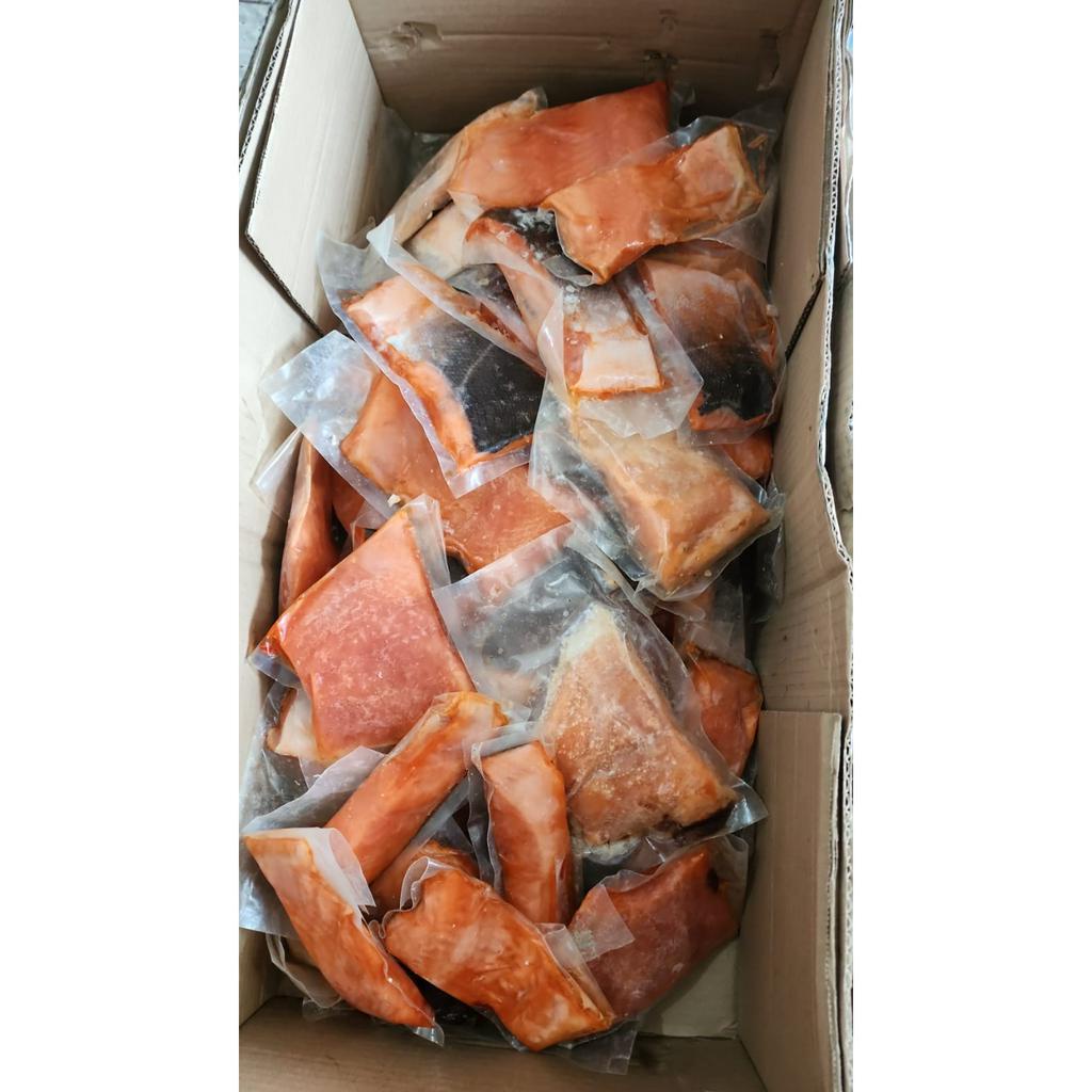 

Salmon Fillet 1 Kg Potongan Mix Random