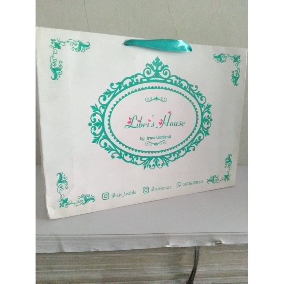 

Paperbag Ivory Sablon 1sisi 2warna Uk 40x10x30