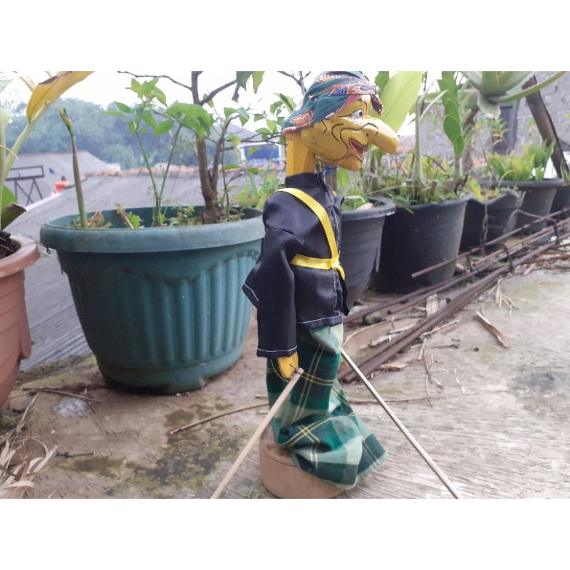 wayang golek dewala petruk mangap medium