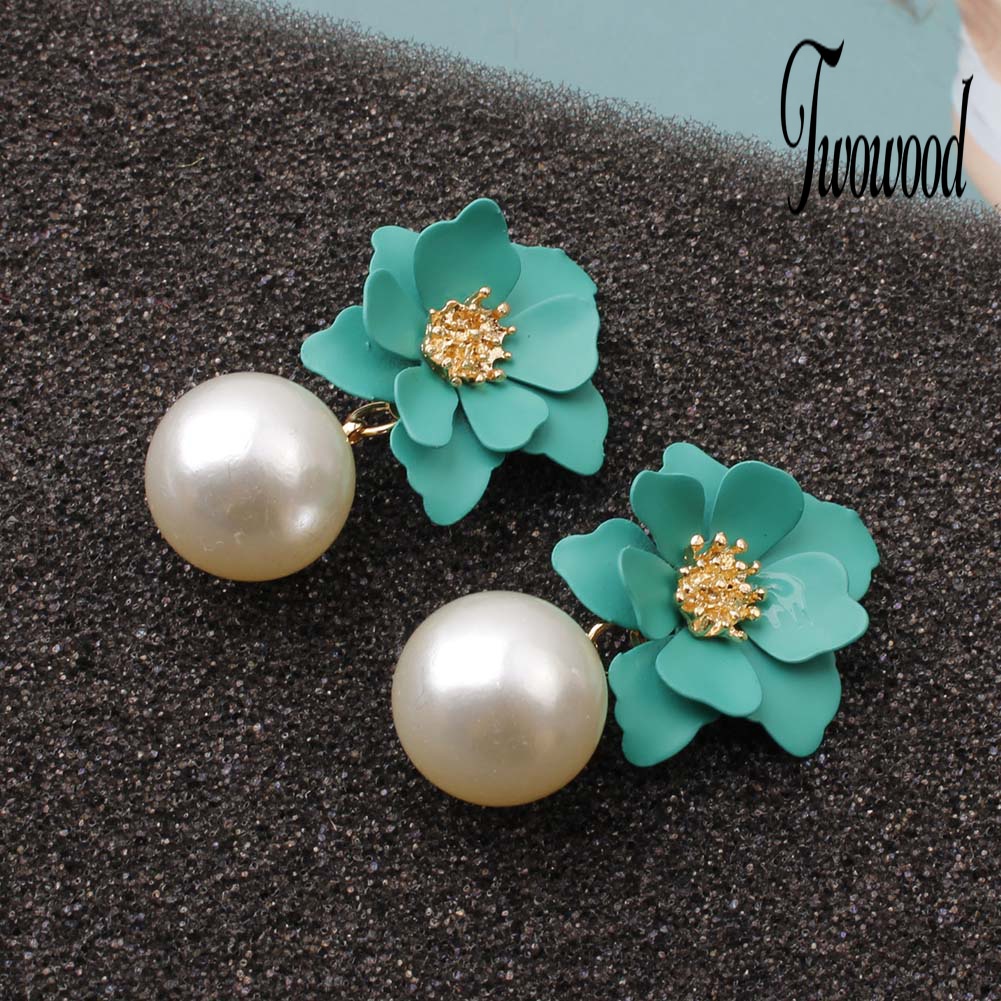 Anting Stud Desain Bunga Aksen Mutiara Tiruan Bahan Resin Untuk Wanita