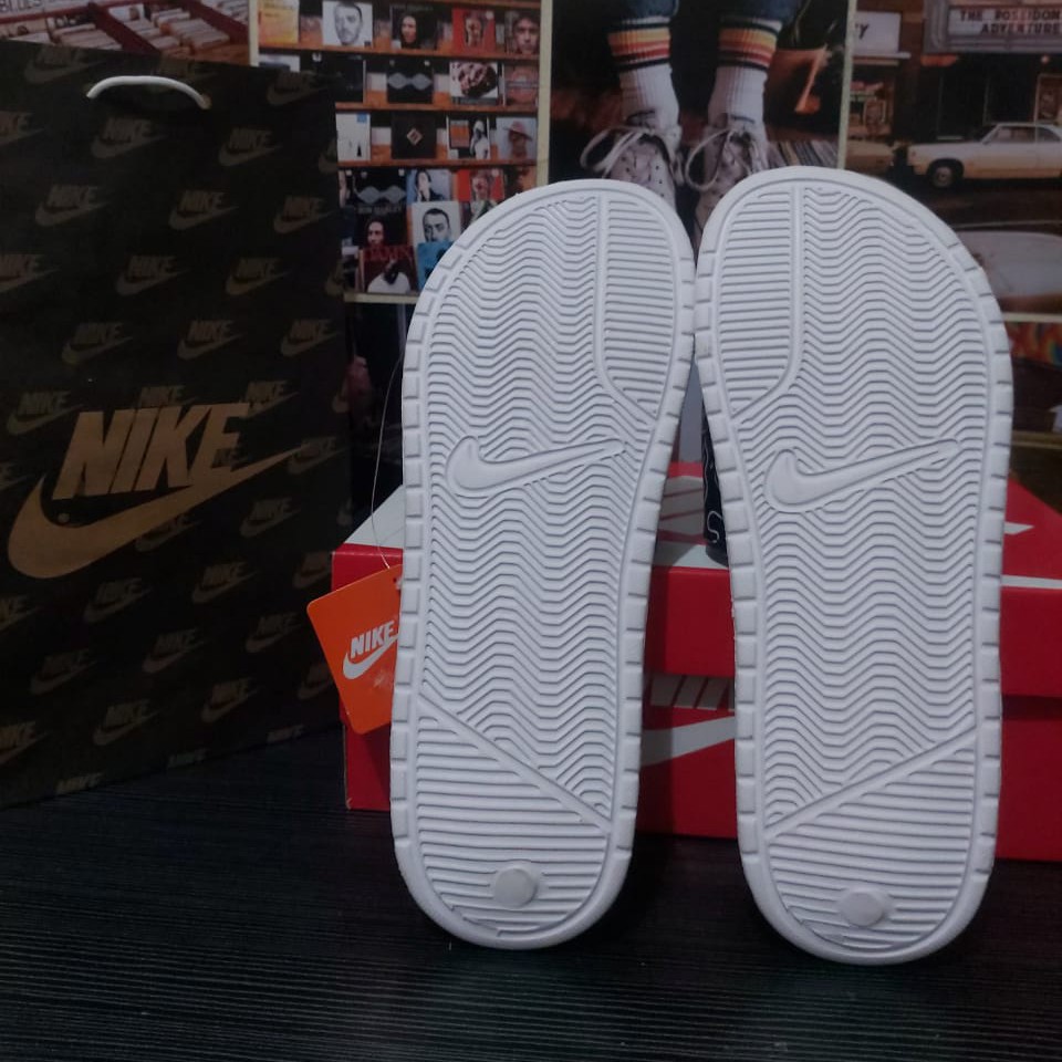 SANDAL SLOP NIKE BENASSI SELOP PUTIH POLOS DOODLE PRIA WANITA TERMURAH SLIDE SENDAL MURAH FLIP FLOP