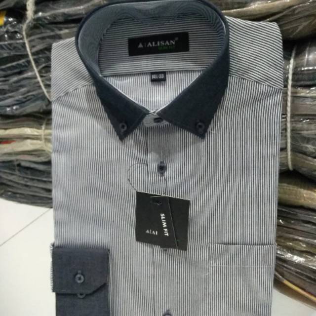 Alisan Kemeja Salur Hitam Rapat Motif Krah Hitam Slimfit