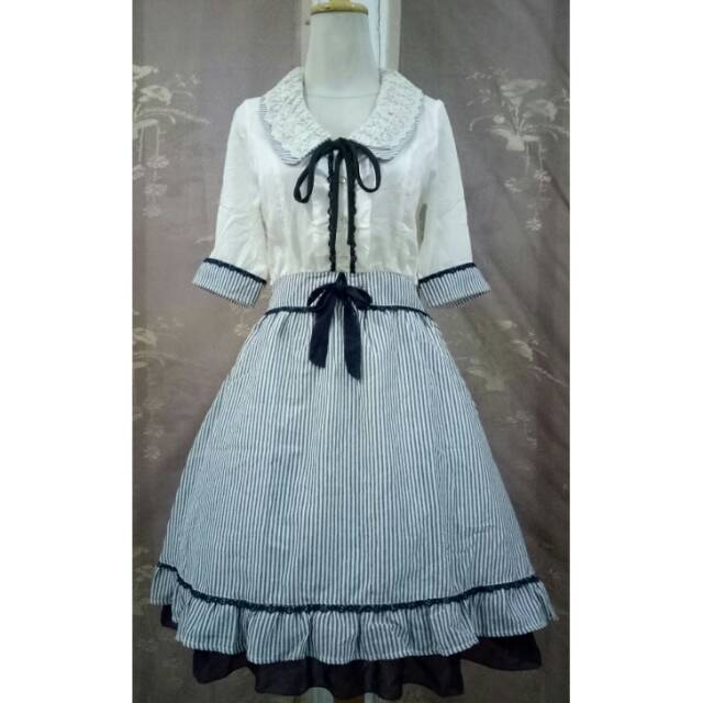 Axes femme include pita